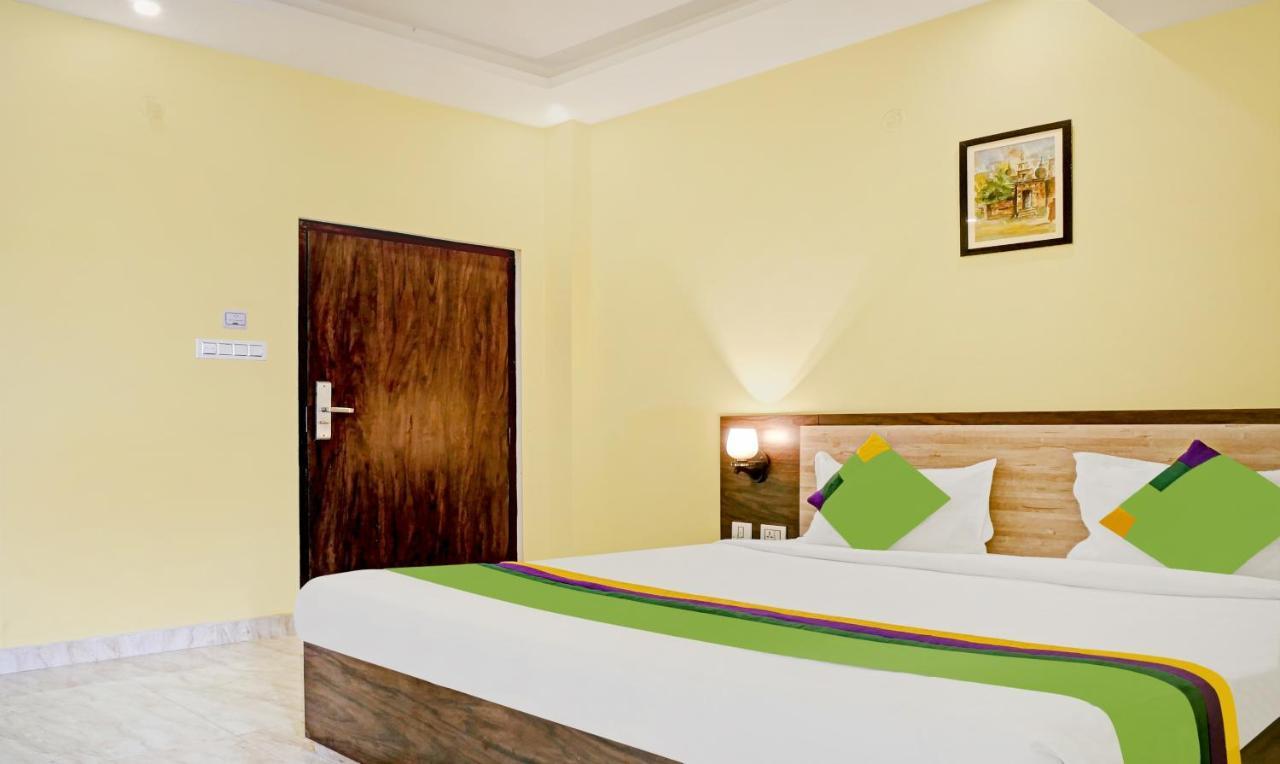 Treebo Trend Gupta Inn Varanasi Exterior photo