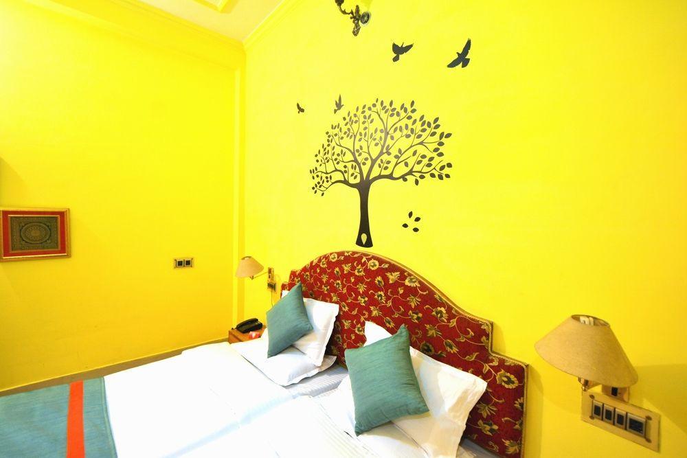 Treebo Trend Gupta Inn Varanasi Exterior photo