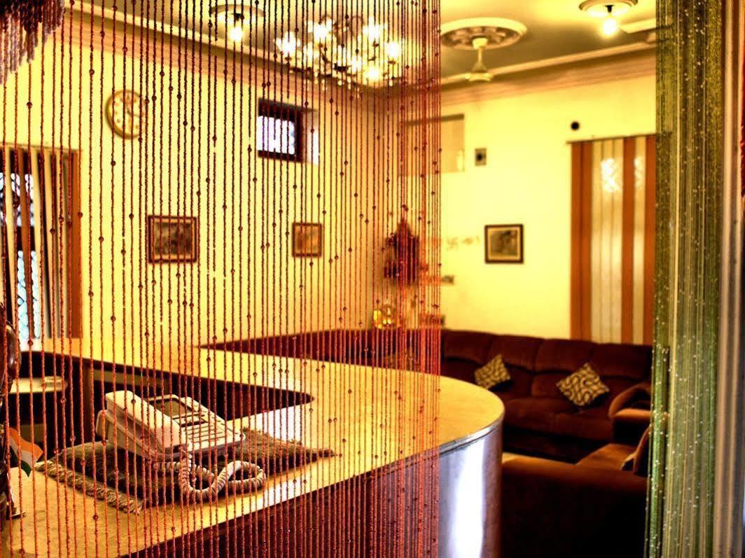 Treebo Trend Gupta Inn Varanasi Exterior photo
