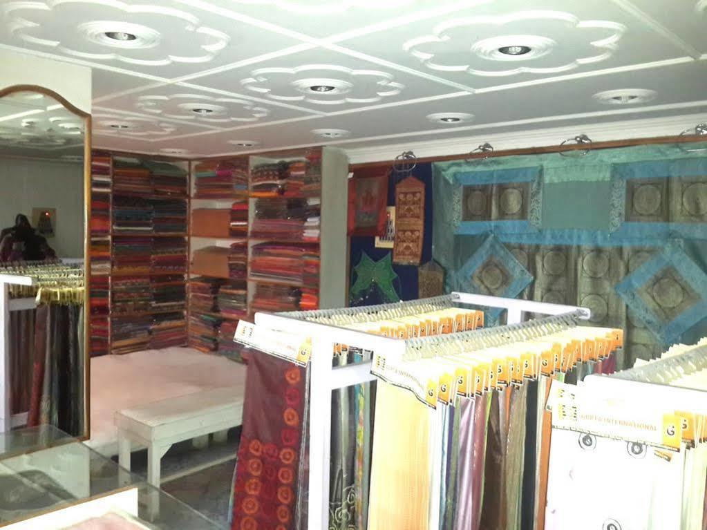 Treebo Trend Gupta Inn Varanasi Exterior photo